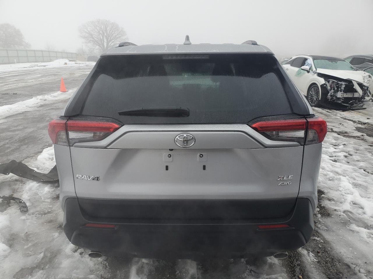 2024 Toyota RAV 4 - Image 6