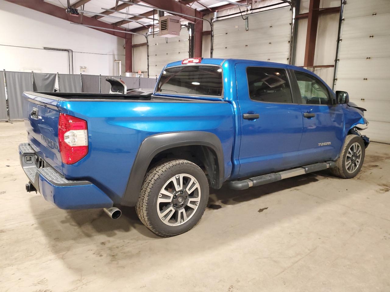 VIN 5TFDY5F1XJX771209 2018 TOYOTA TUNDRA no.3