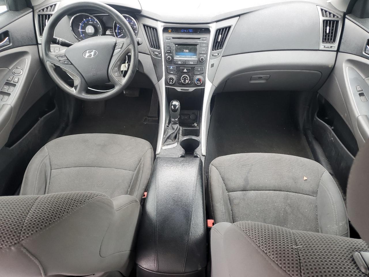 2014 Hyundai Sonata - Image 8