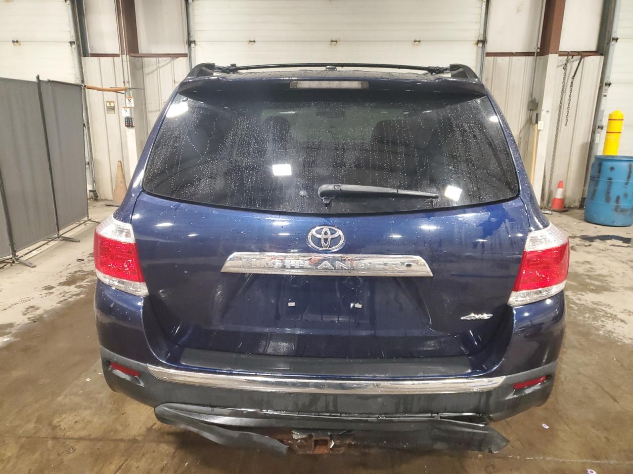 2012 Toyota Highlander - Image 6