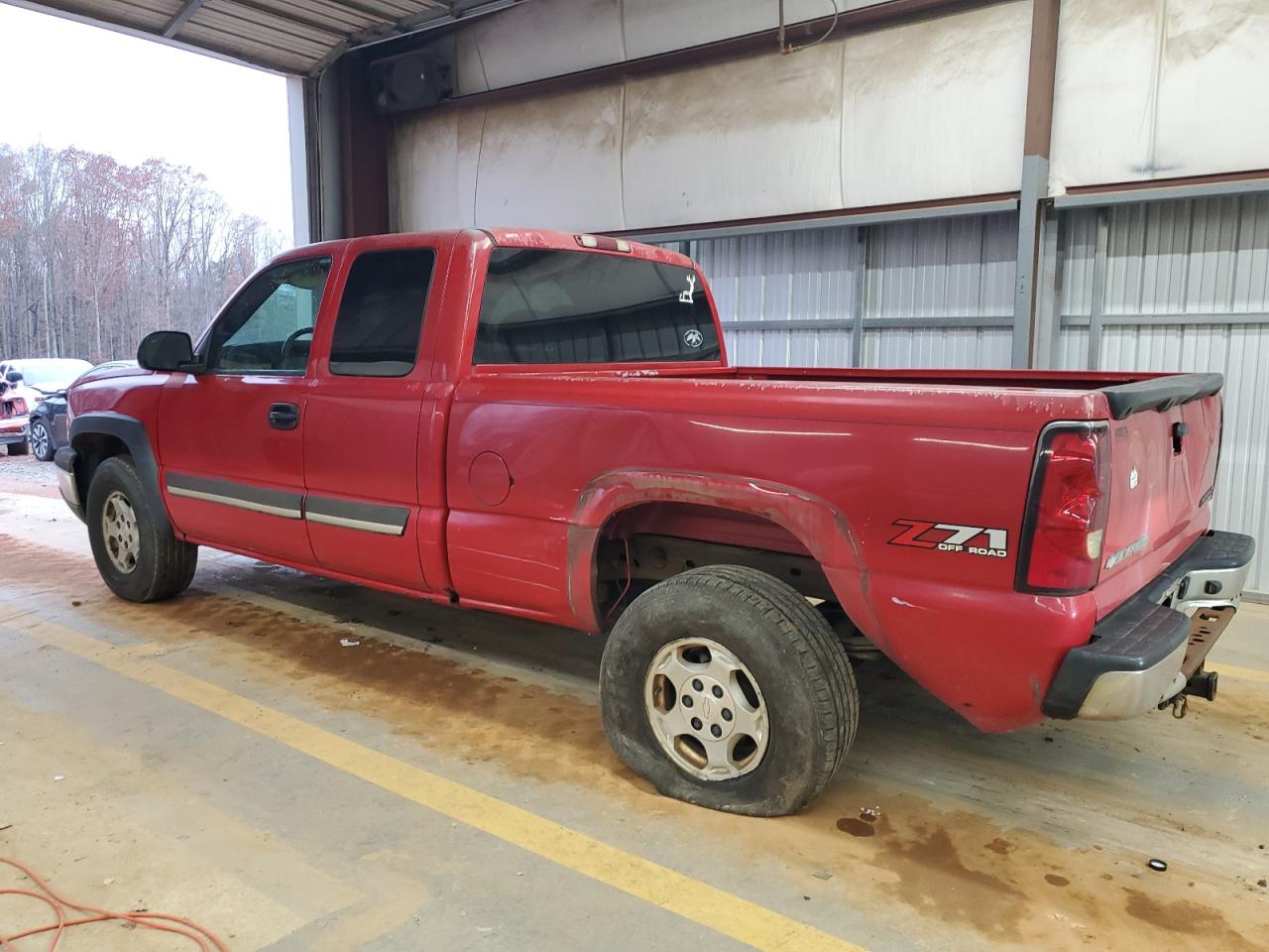 2004 Chevrolet Silverado - Image 2