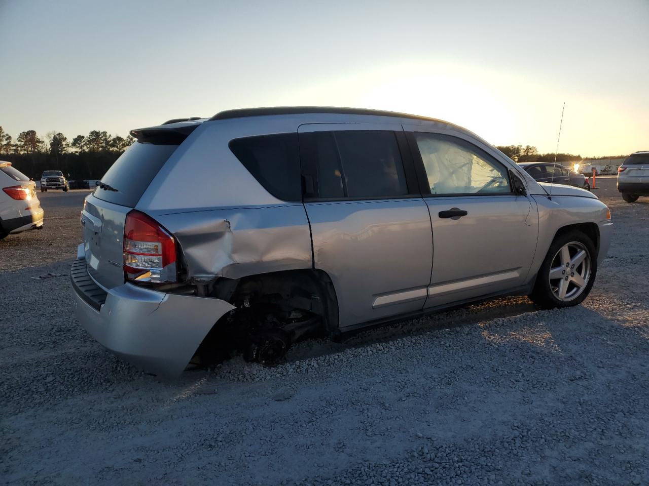 2007 Jeep Compass - Image 3