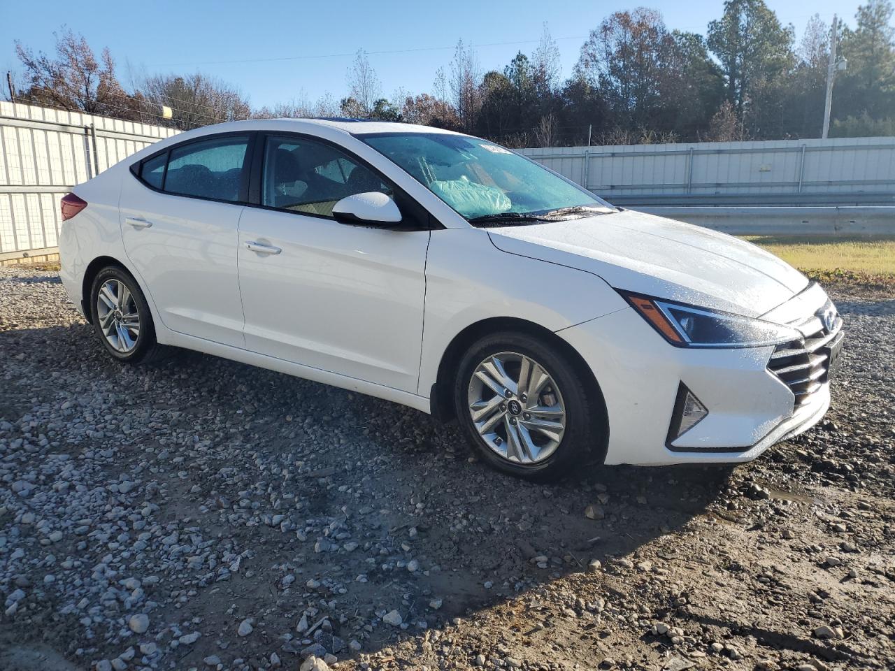 2020 Hyundai Elantra - Image 4