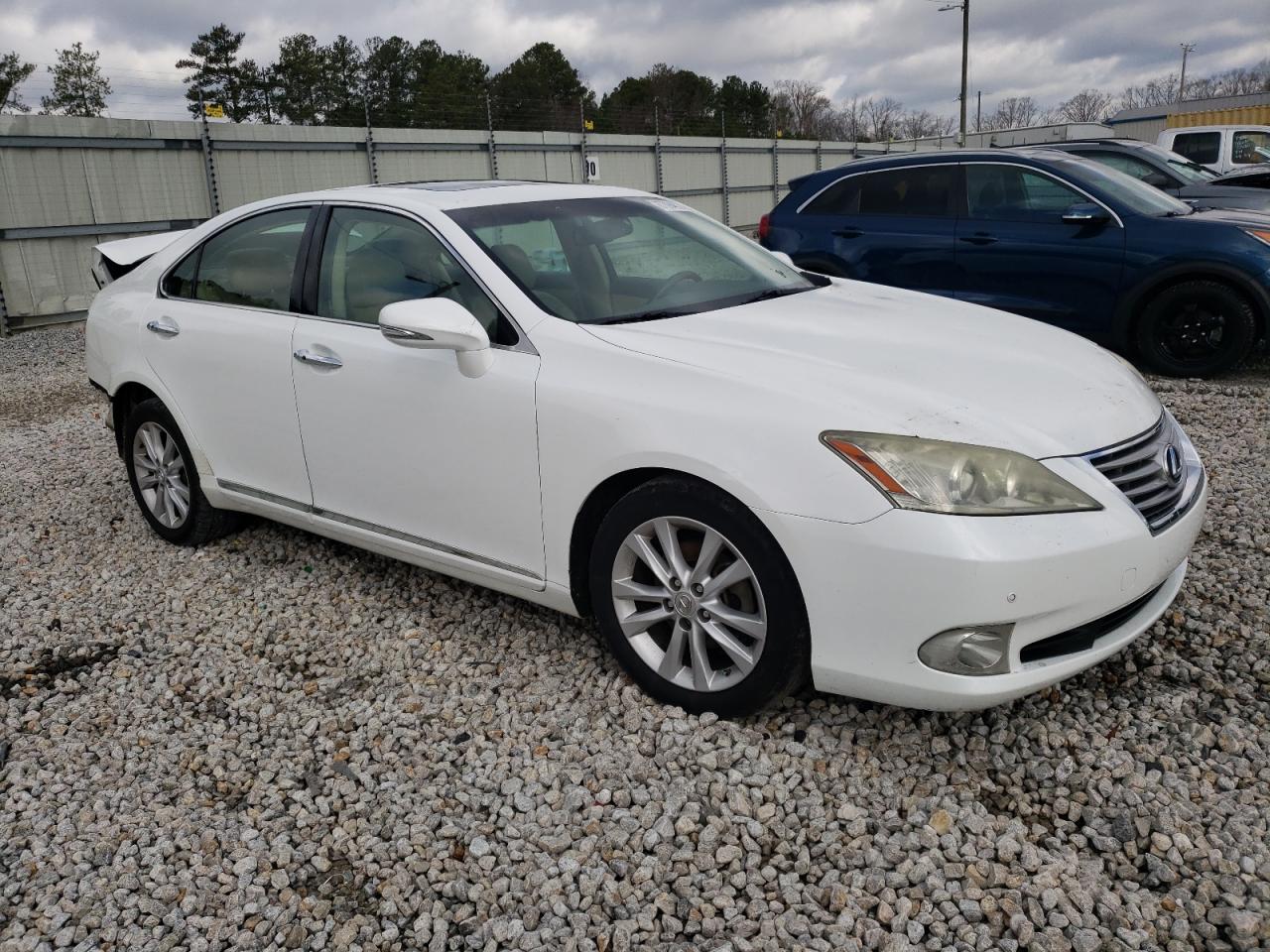 2011 Lexus ES - Image 4