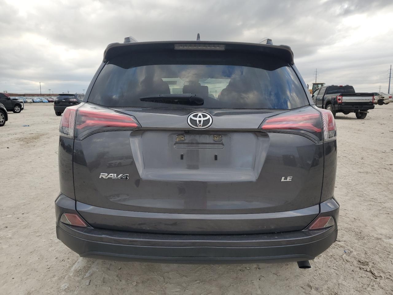 VIN JTMZFREV8HJ713488 2017 TOYOTA RAV4 no.6