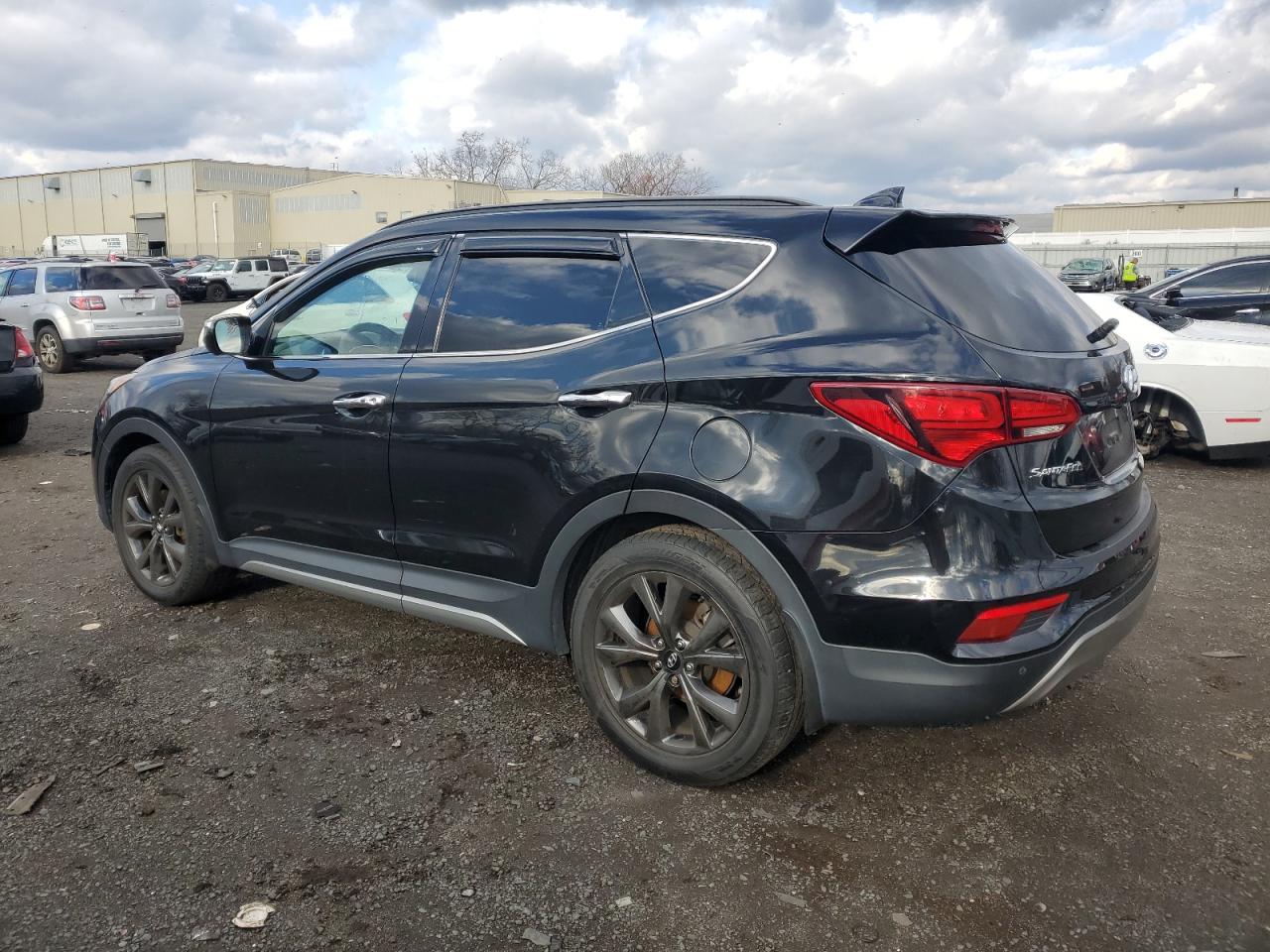 2018 Hyundai Santa Fe - Image 2