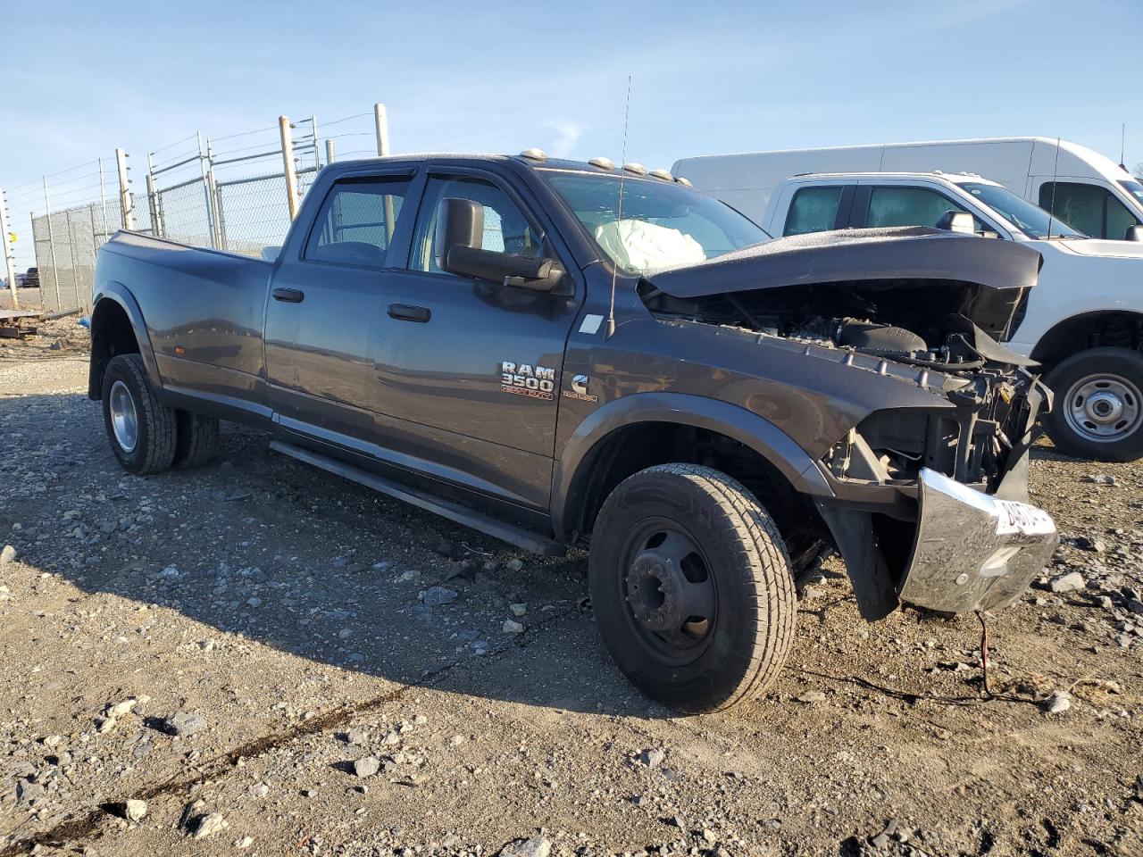 2018 RAM 3500 - Image 4