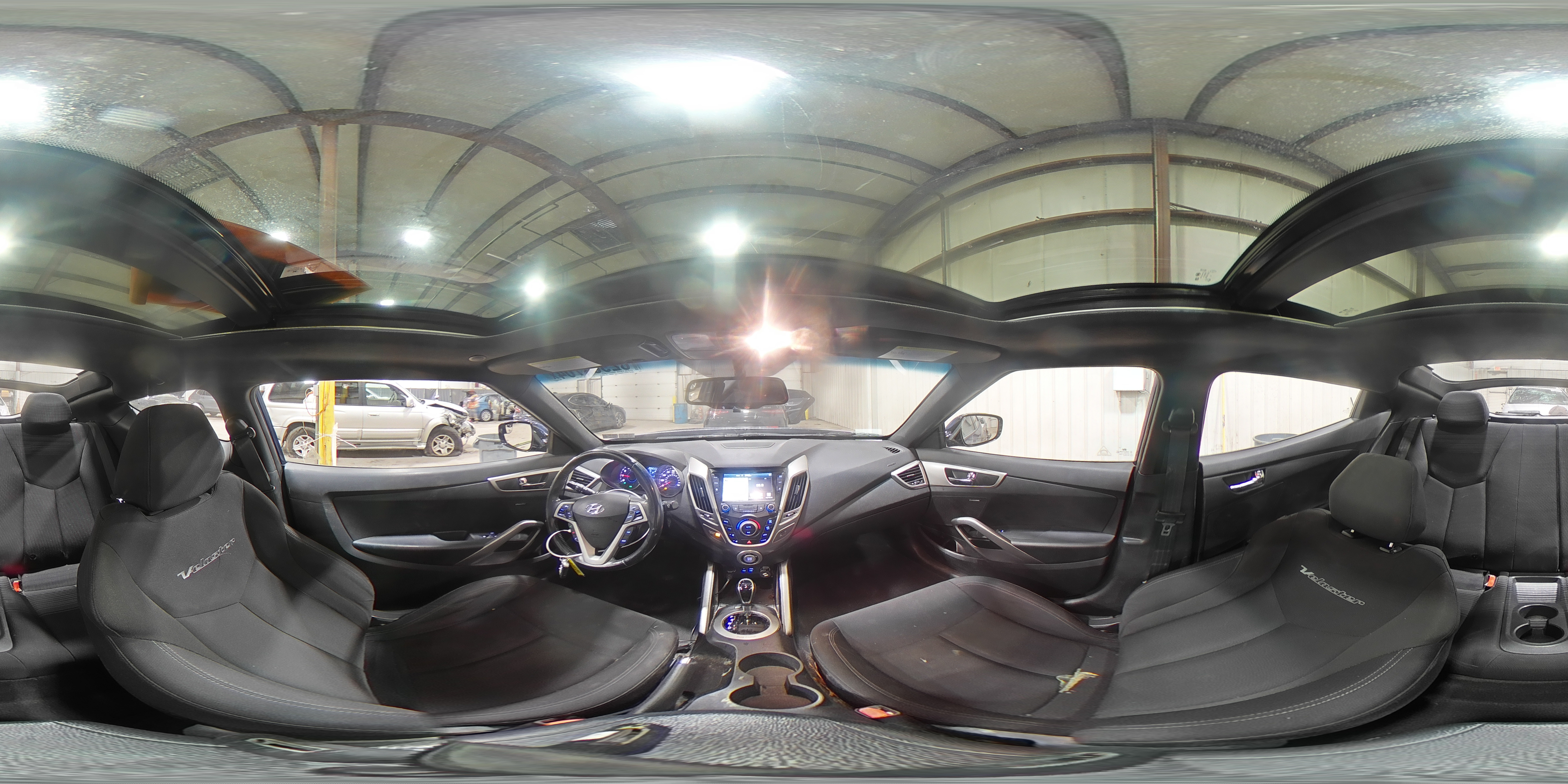 2017 Hyundai Veloster - Image 15