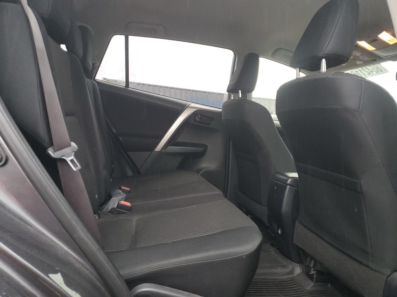 2017 Toyota RAV 4 - Image 11