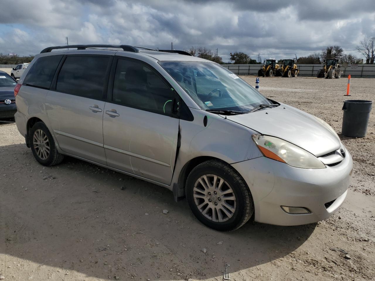 2009 Toyota Sienna - Image 4