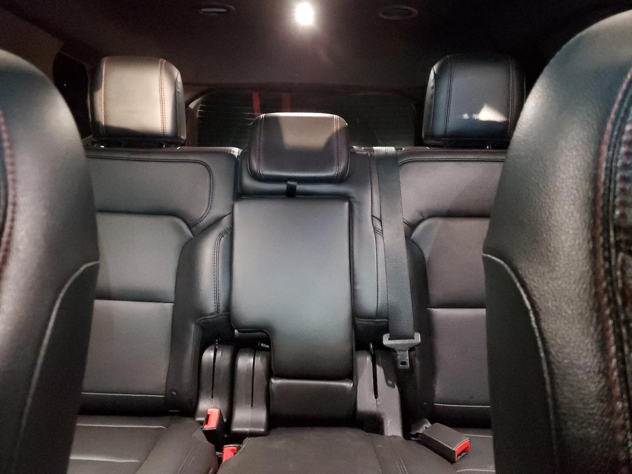 2019 Ford Explorer - Image 10