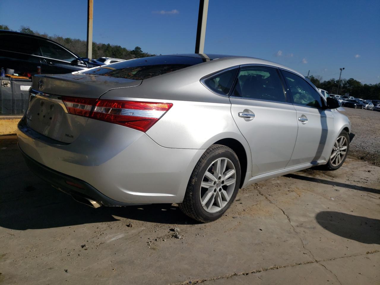 2013 Toyota Avalon - Image 3