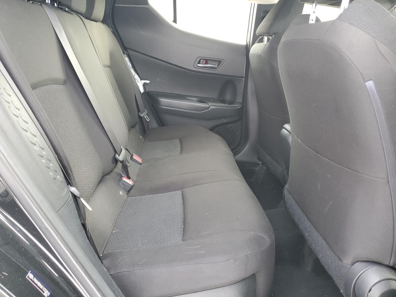 2019 Toyota C-HR - Image 11