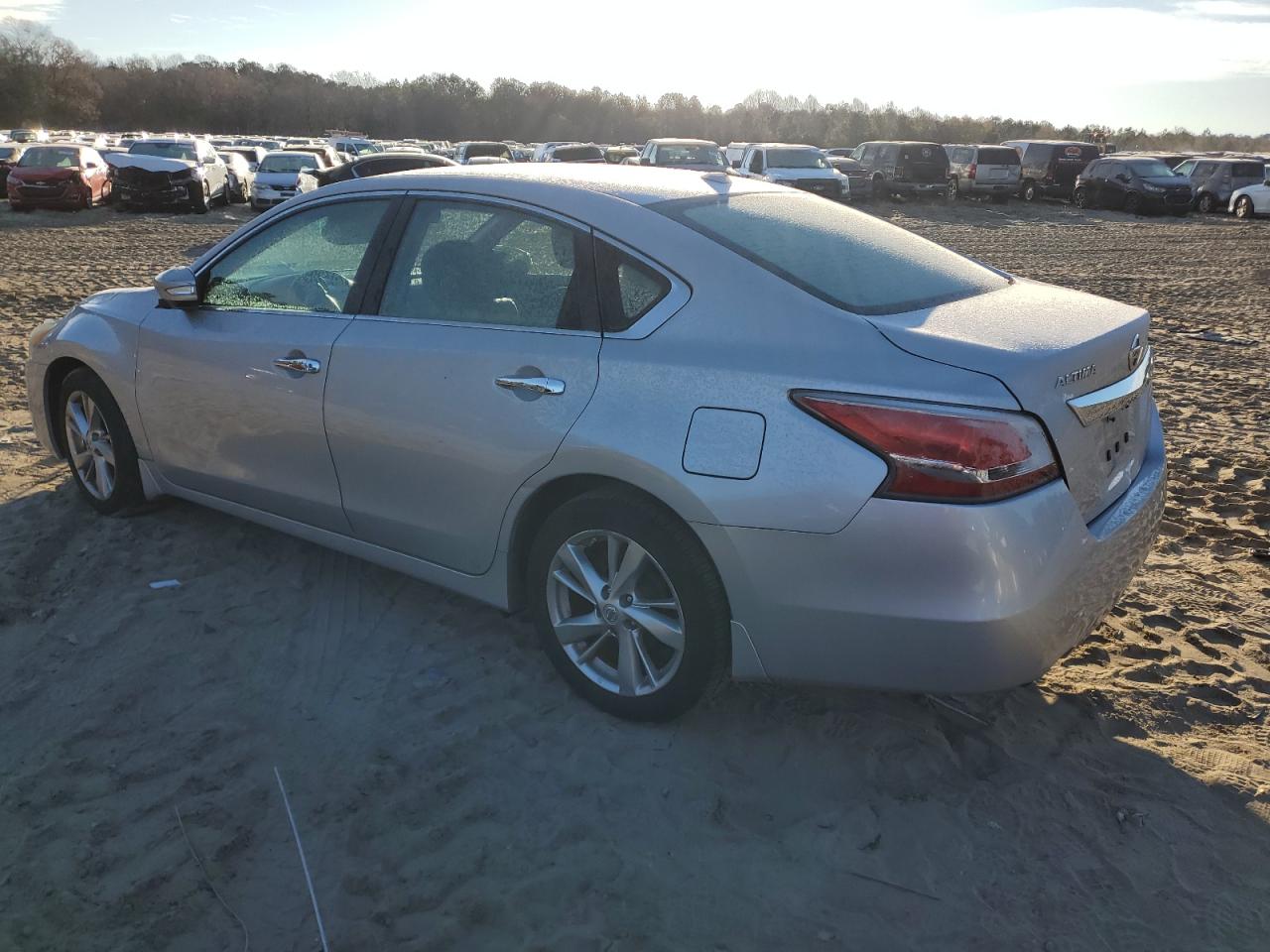 2015 Nissan Altima - Image 2