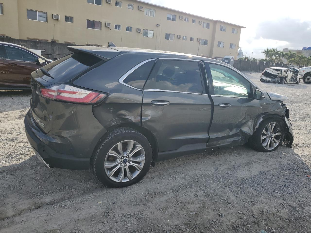 2019 Ford Edge - Image 3