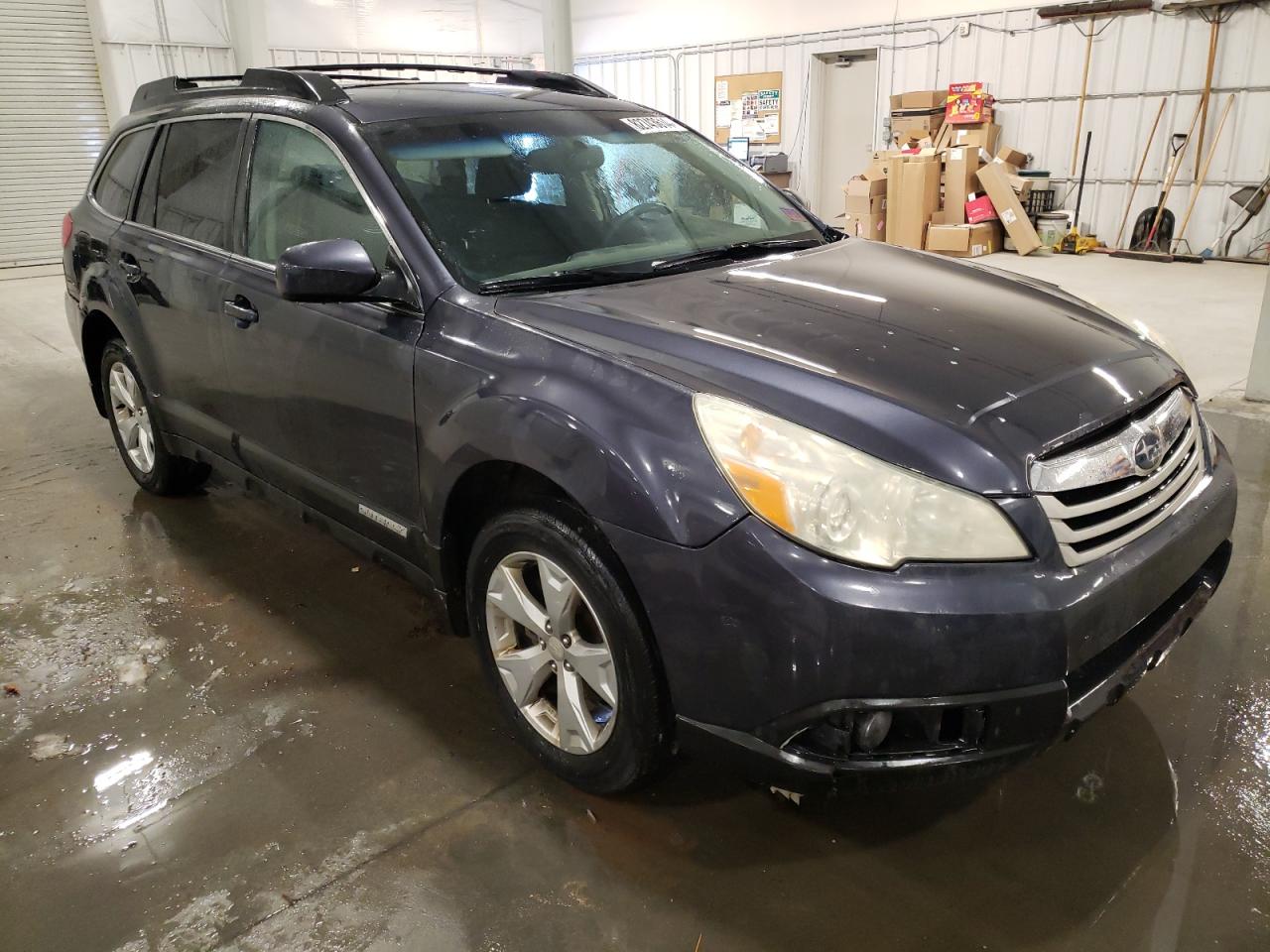 2010 Subaru Outback - Image 4