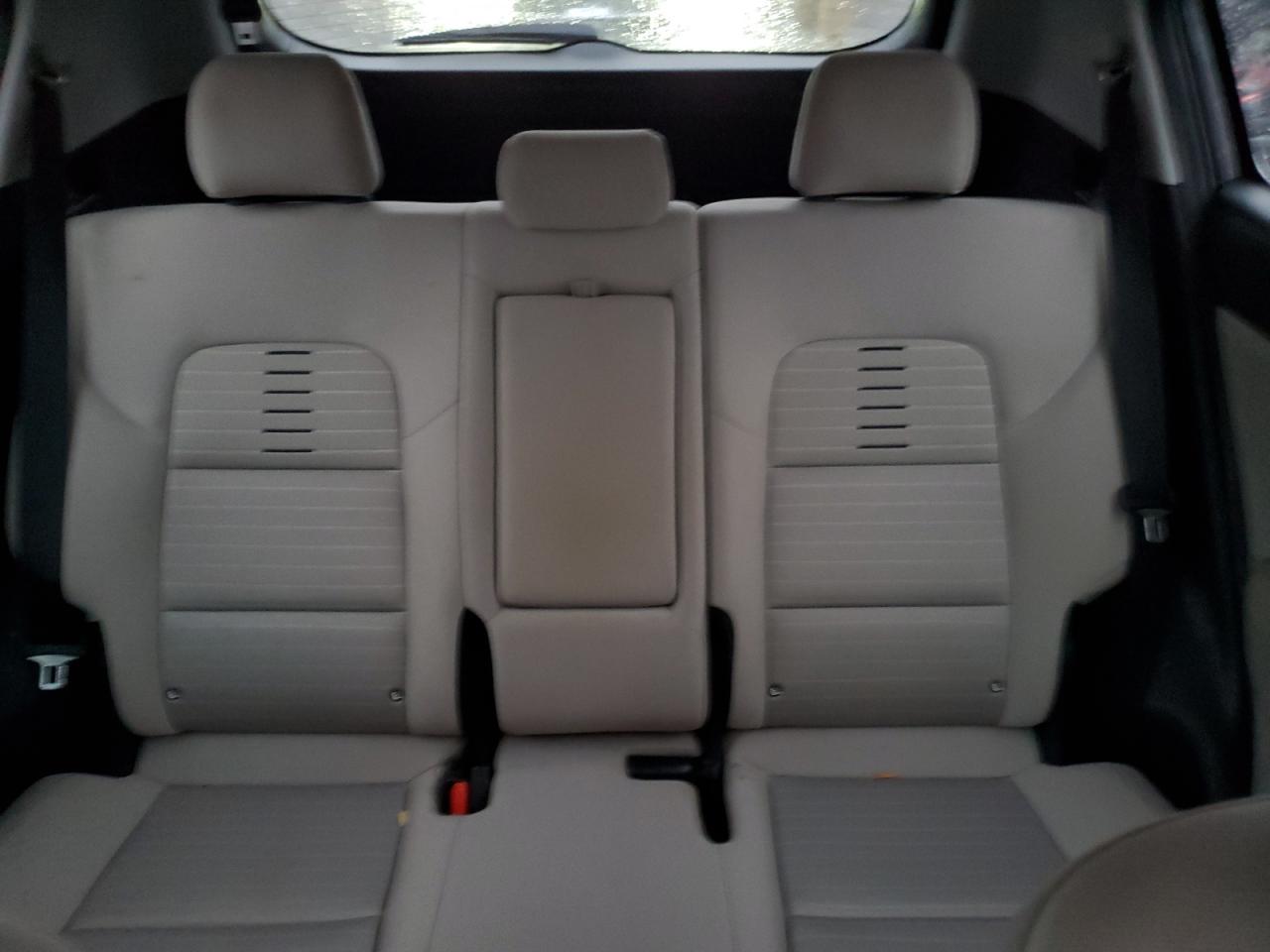 2022 Kia Sportage - Image 10