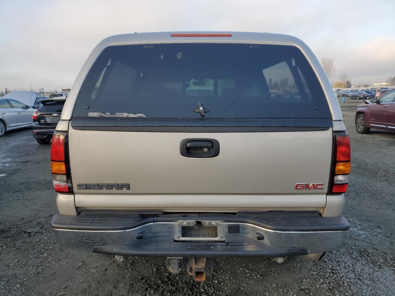 2005 GMC Sierra K2500 Heavy Duty VIN: 1GTHK23285F837704 Lot: 83414584