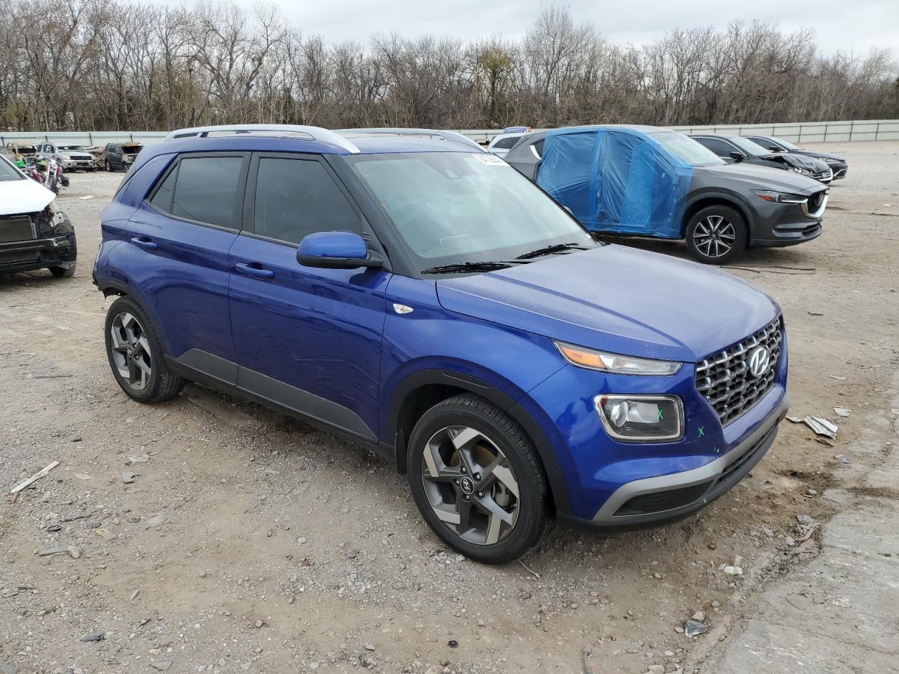 2022 Hyundai Venue - Image 4