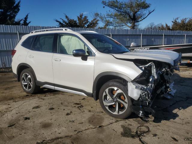  SUBARU FORESTER 2023 Белый