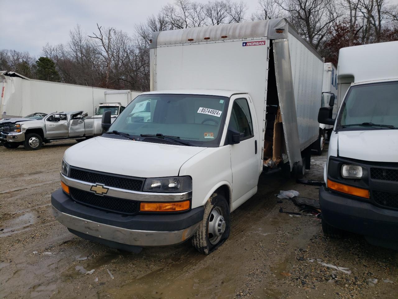 2016 Chevrolet Express G3500 for Sale in Glassboro, NJ - Side