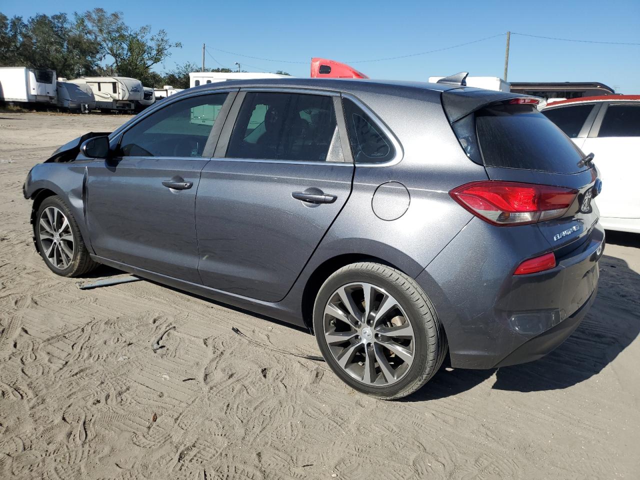 2018 Hyundai Elantra - Image 2