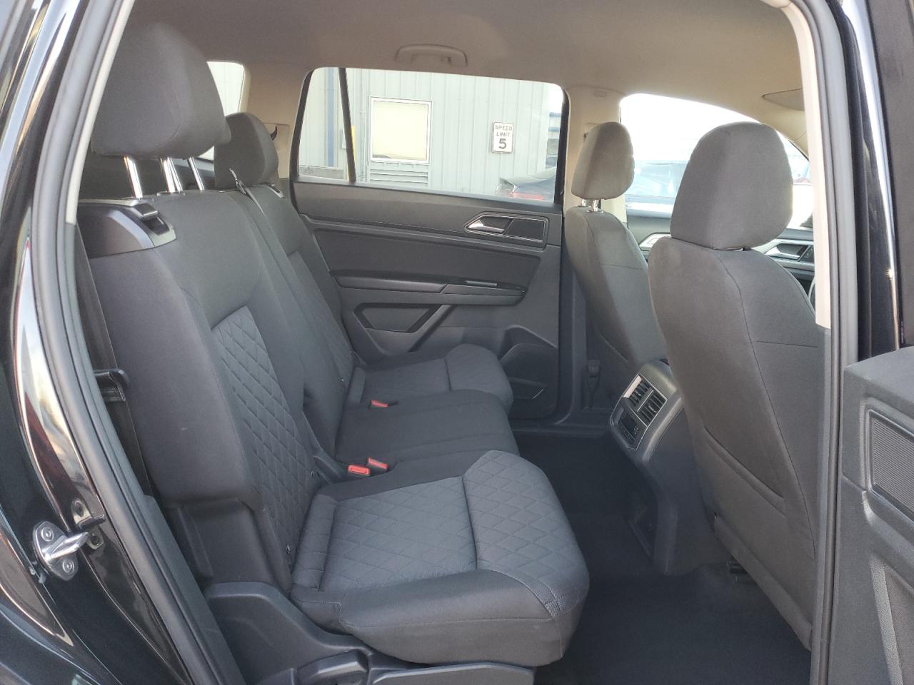 2018 Volkswagen Atlas - Image 11