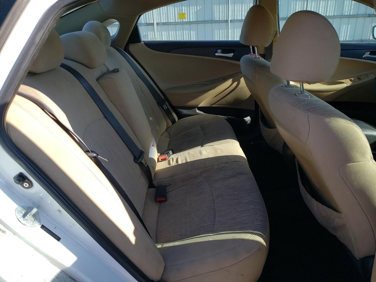 2012 Hyundai Sonata - Image 11