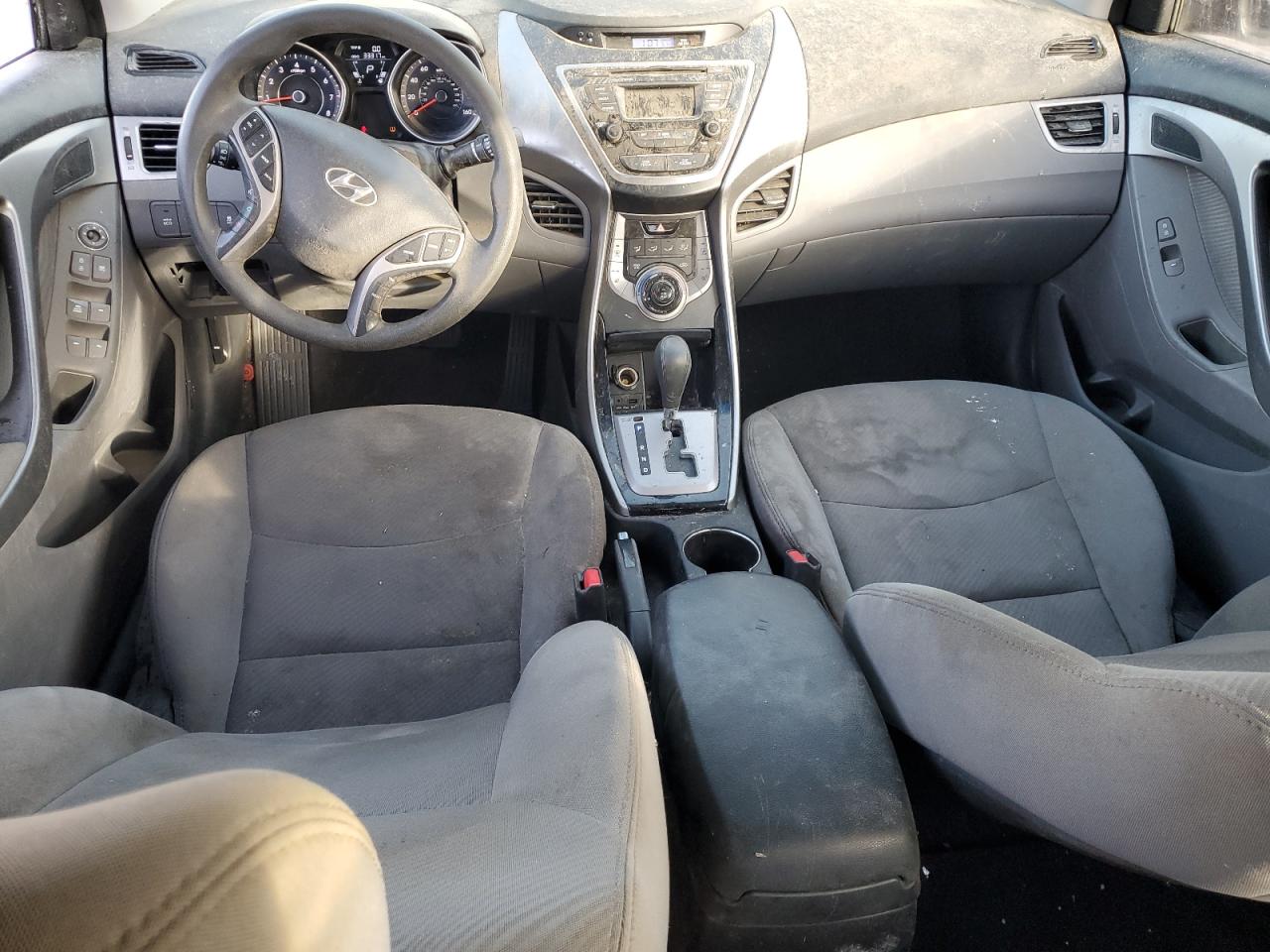 2013 Hyundai Elantra - Image 8