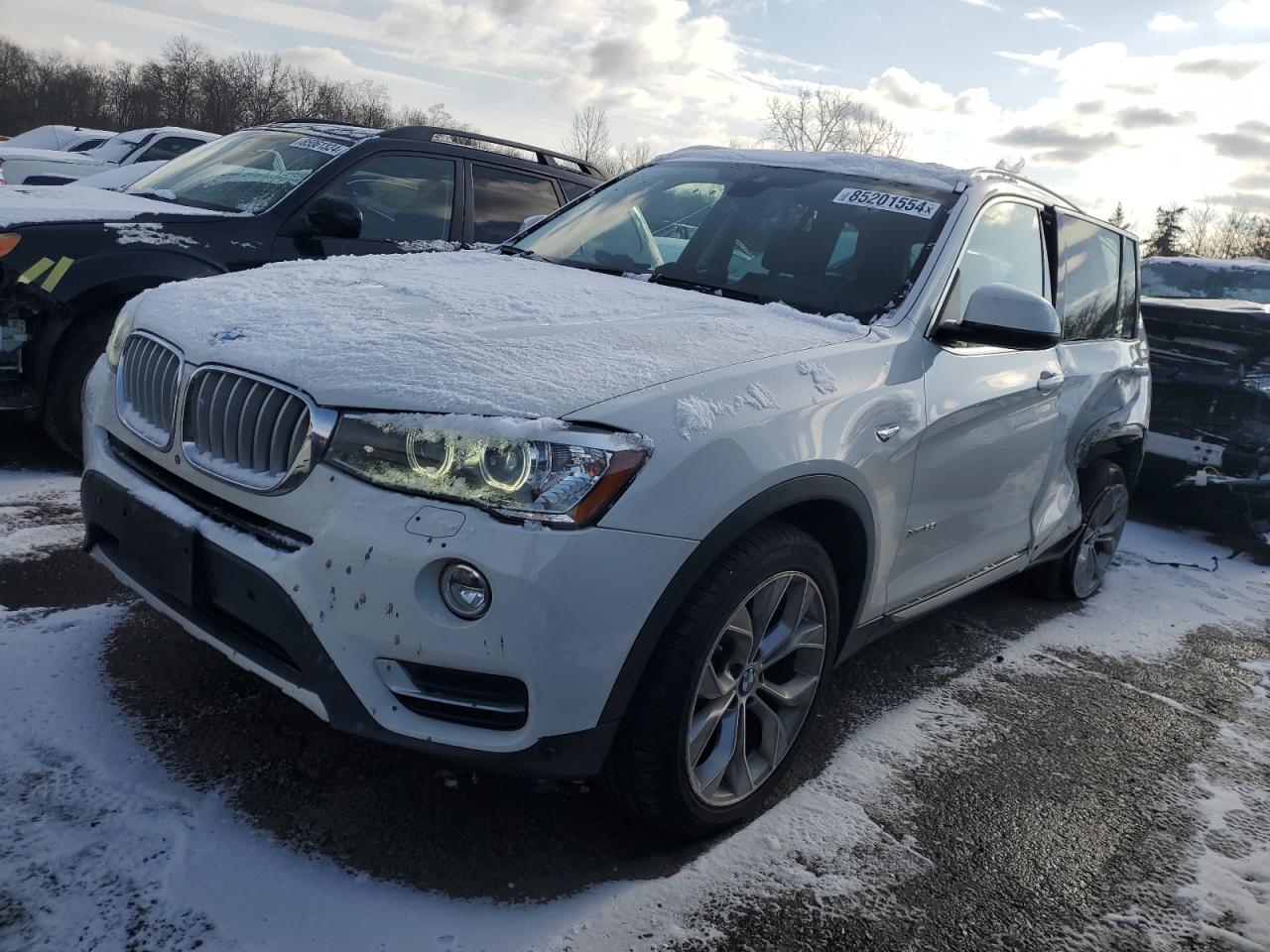 VIN 5UXWX7C53H0U42108 2017 BMW X3 no.1