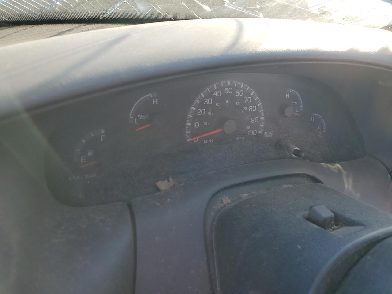 2003 Ford F150 VIN: 1FTRF18233NA90611 Lot: 70284375