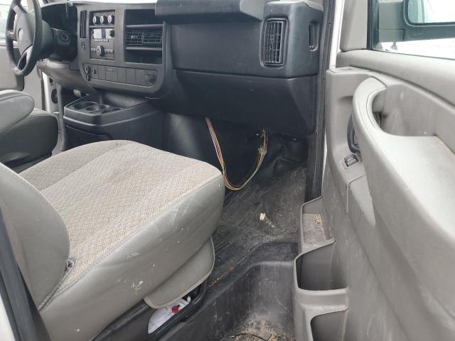 Фургоны GMC SAVANA 2013 Белый