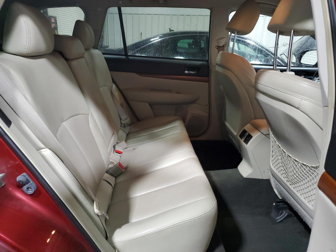 2014 Subaru Outback - Image 11