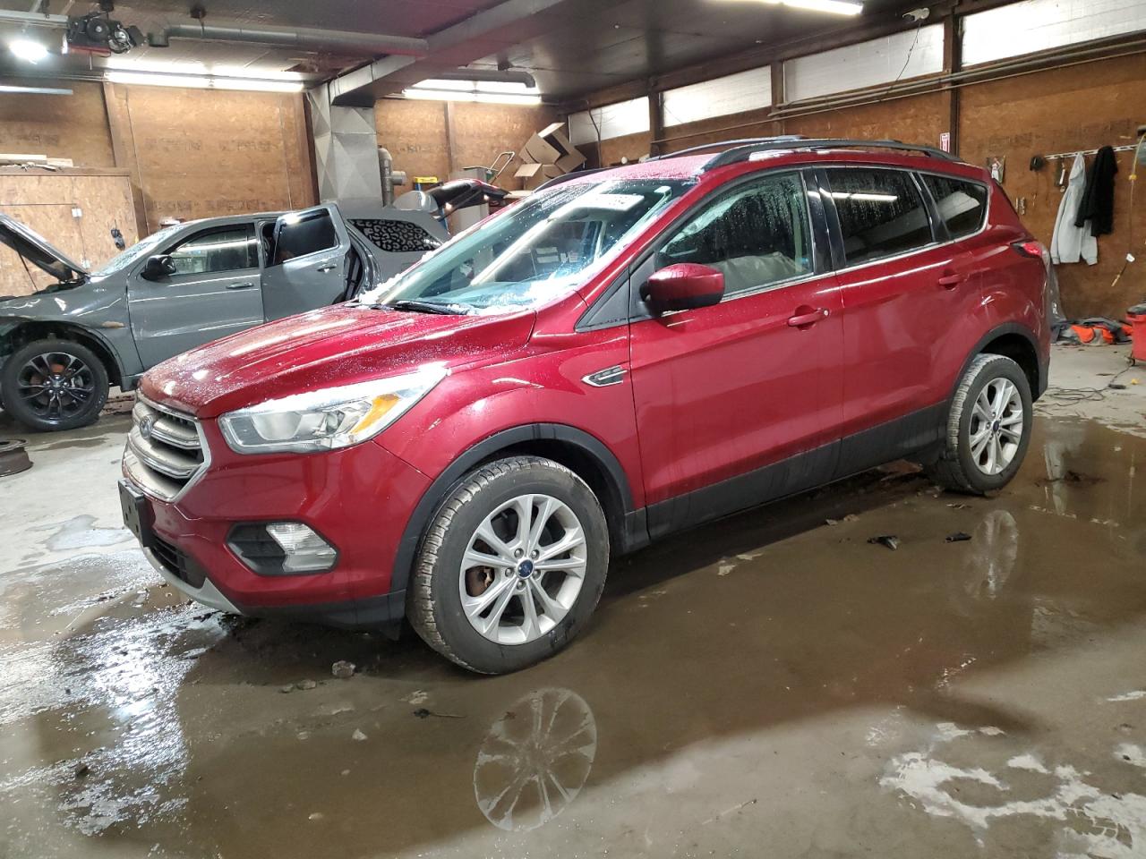 VIN 1FMCU9GD2HUD82448 2017 FORD ESCAPE no.1