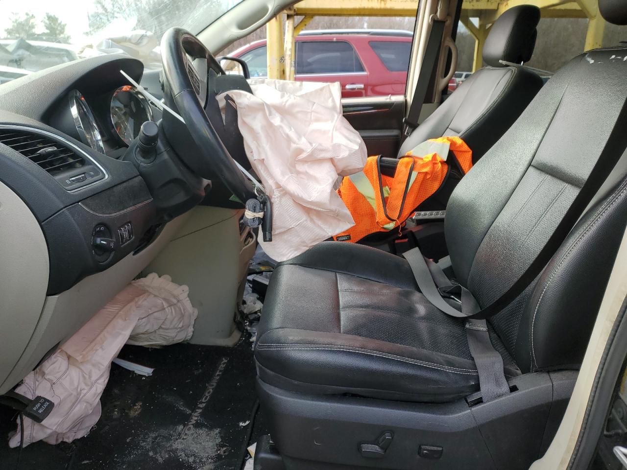 2015 Chrysler Town & Country Touring L VIN: 2C4RC1CG3FR728312 Lot: 83452204