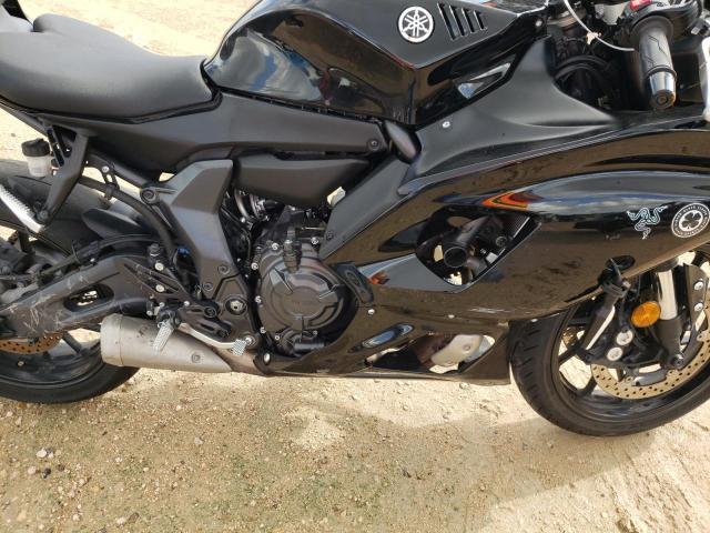  YAMAHA YZFR7 2023 Чорний
