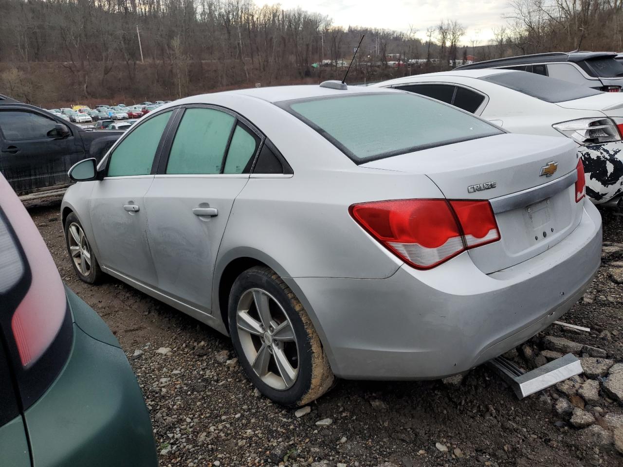 VIN 1G1PE5SB8F7220927 2015 CHEVROLET CRUZE no.2