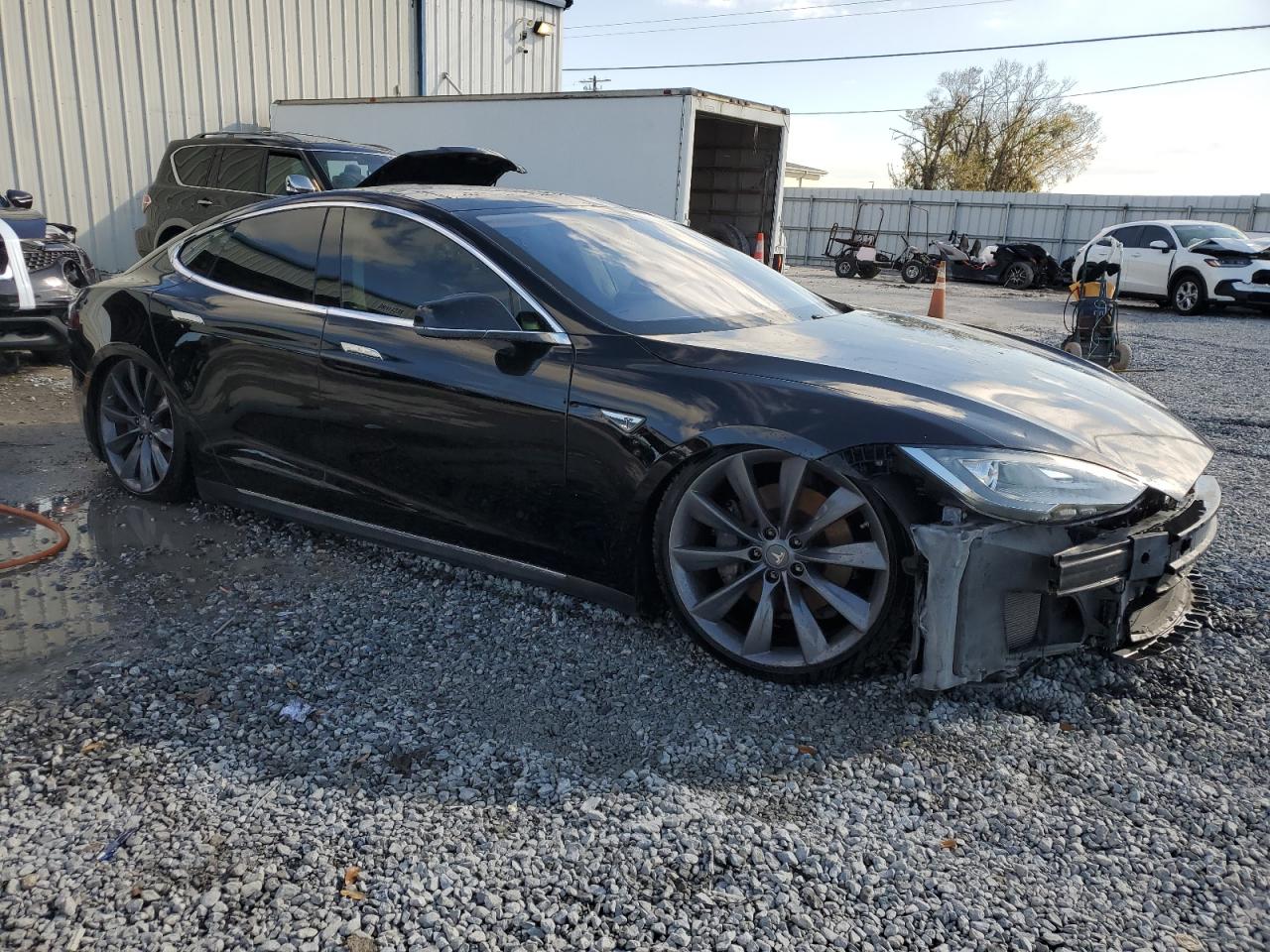 VIN 5YJSA1DP7DFP14136 2013 TESLA MODEL S no.4