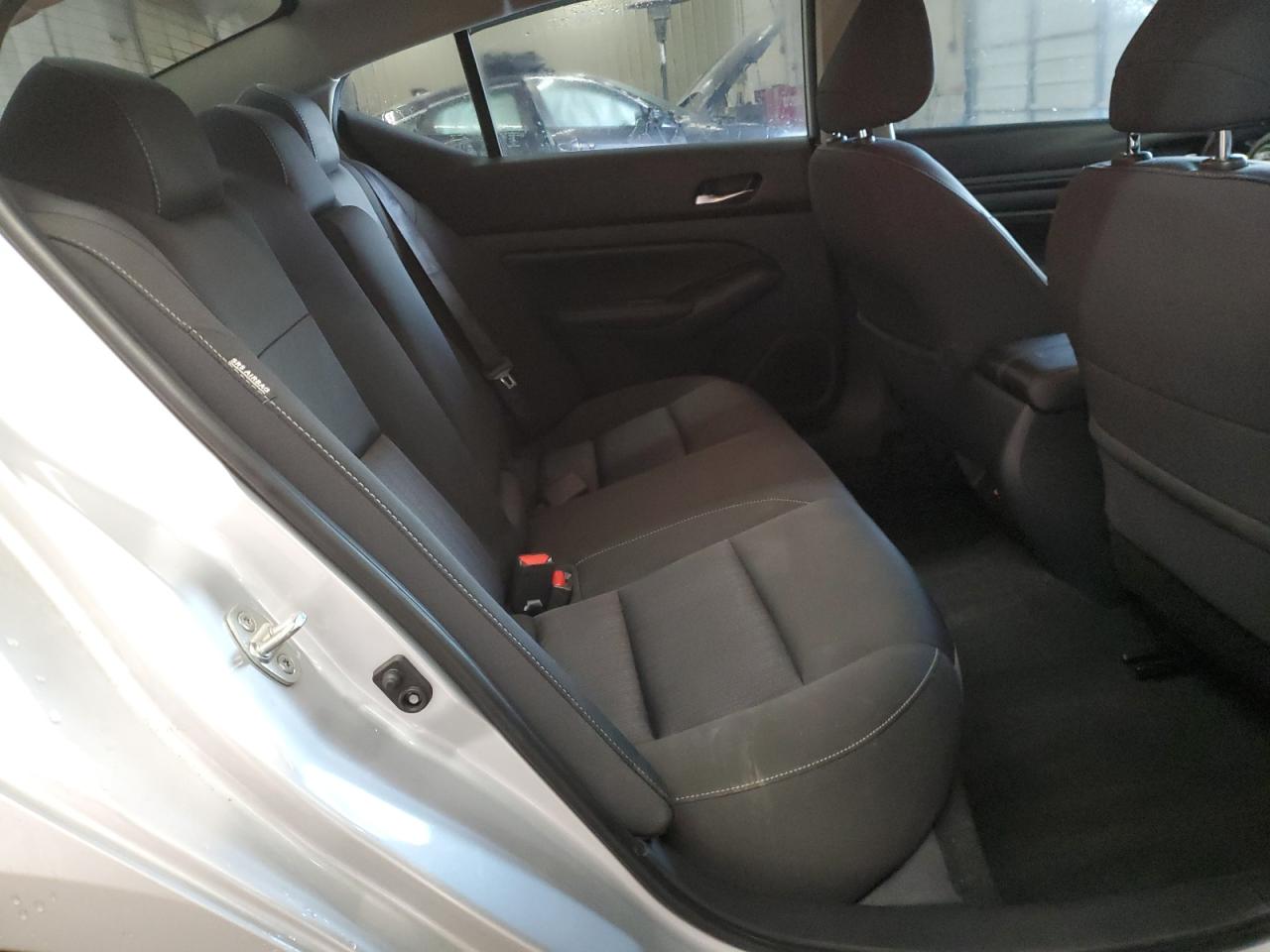 2020 Nissan Altima - Image 10