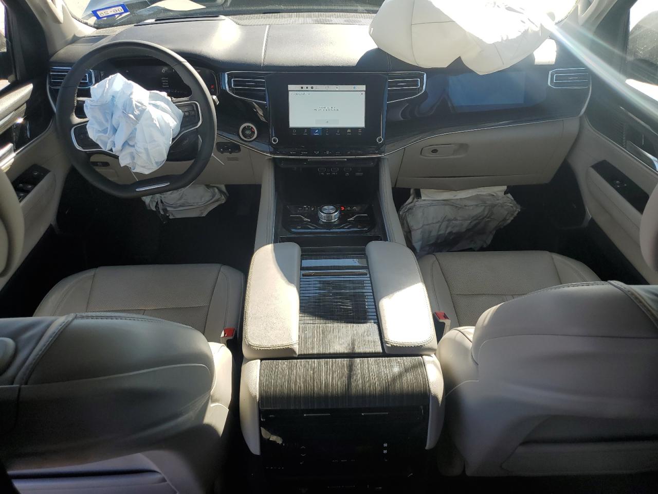 2022 Jeep Grand Wagoneer - Image 8