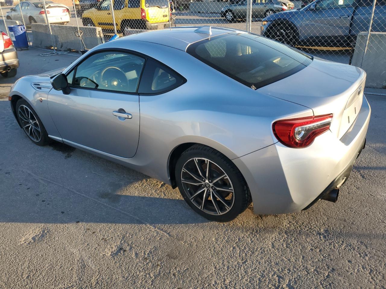 VIN JF1ZNAA16H8702512 2017 TOYOTA 86 no.2