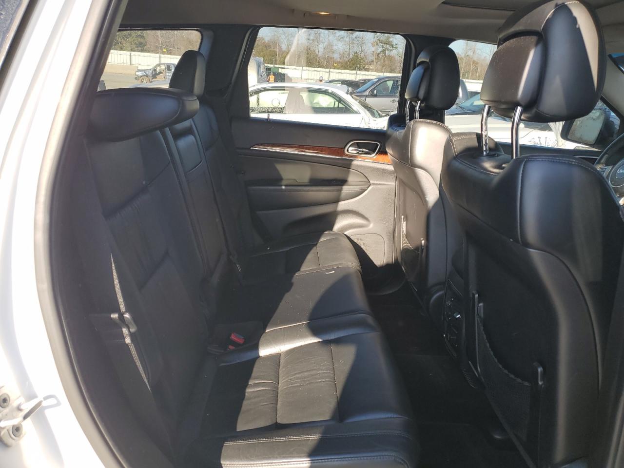 2013 Jeep Grand Cherokee - Image 10
