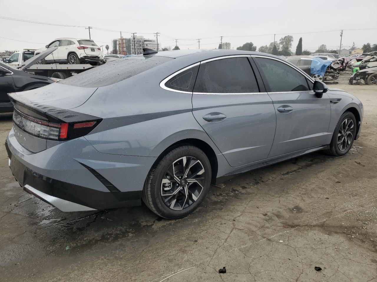 2024 Hyundai Sonata - Image 3