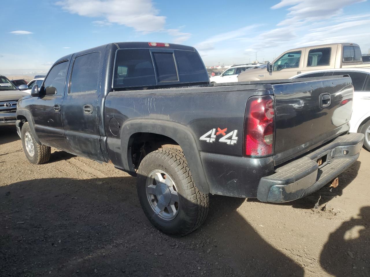 2005 Chevrolet Silverado - Image 2