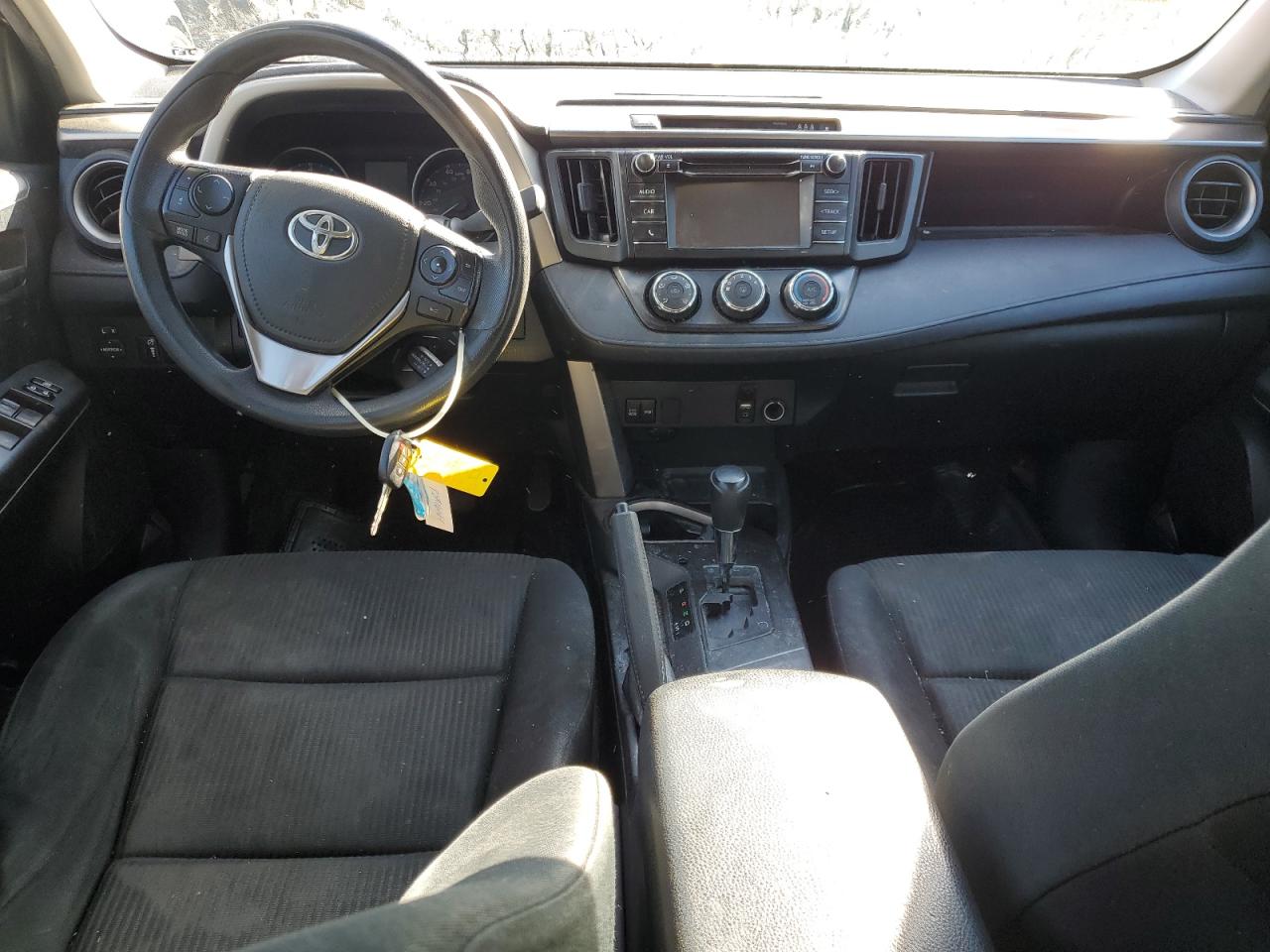 2017 Toyota RAV 4 - Image 8