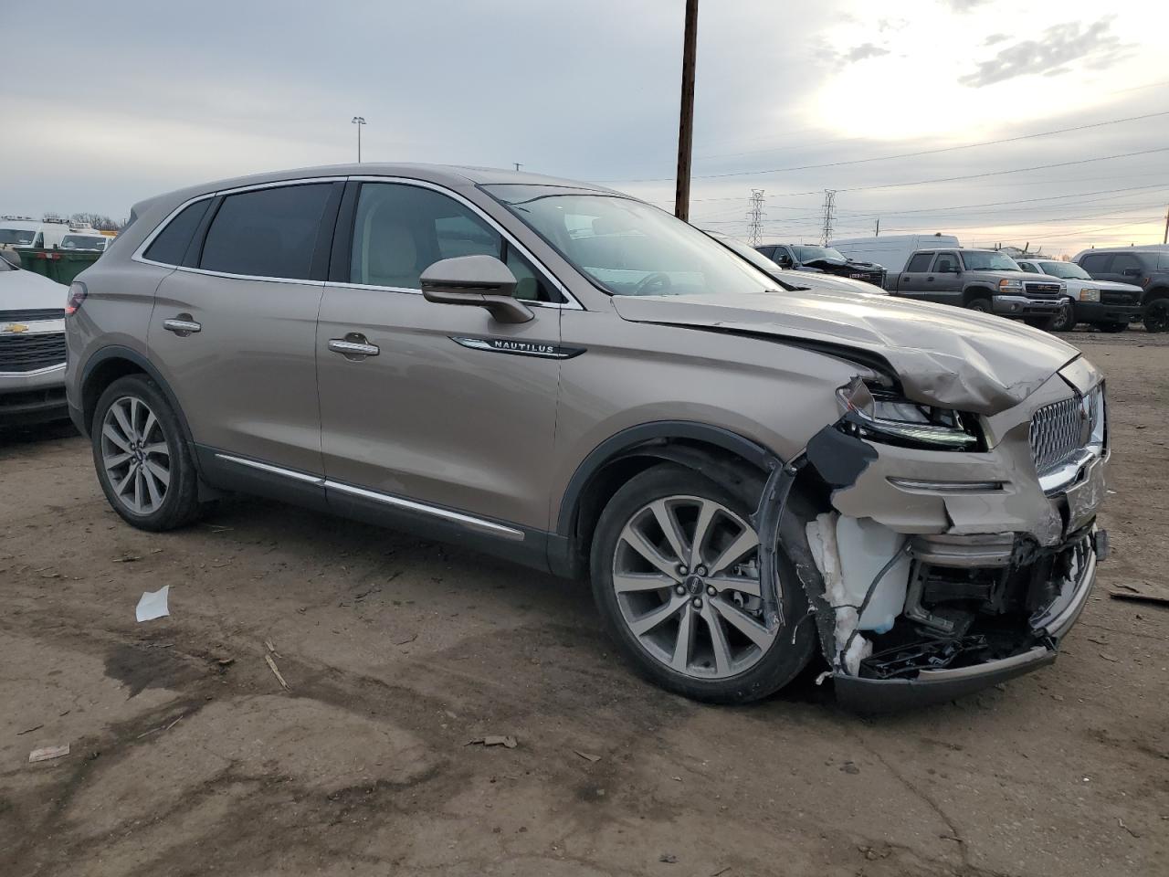 2020 Lincoln Nautilus - Image 4