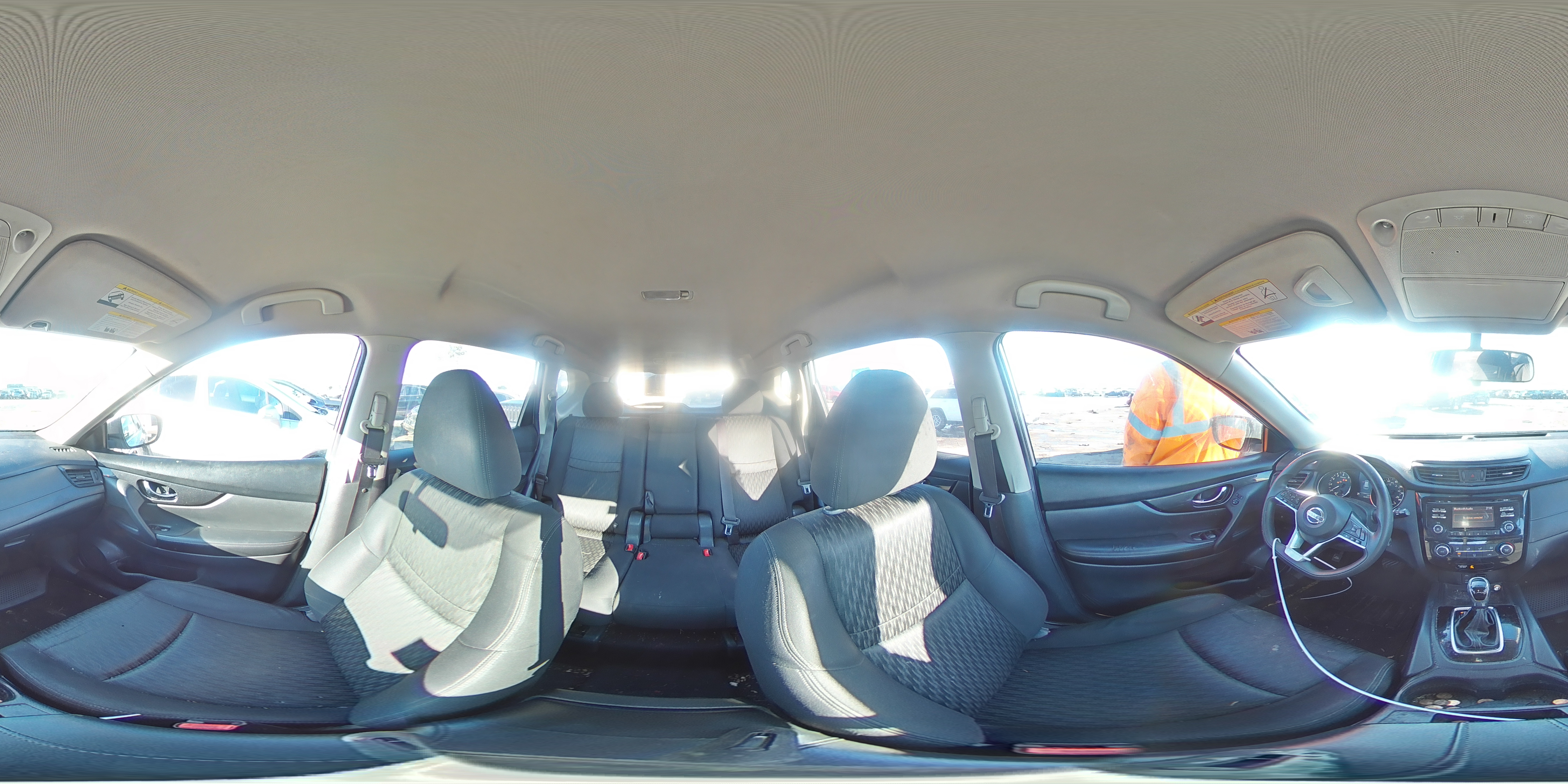 2017 Nissan Rogue - Image 14
