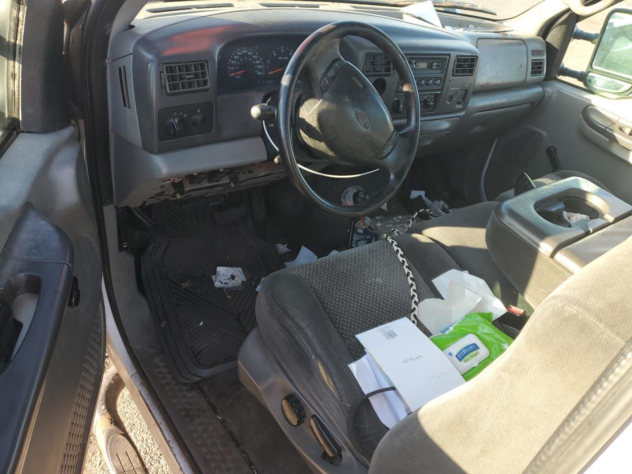 2002 Ford F350 - Image 8