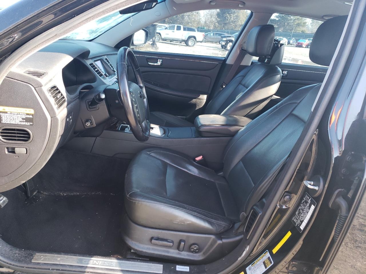 2011 Hyundai Genesis - Image 7