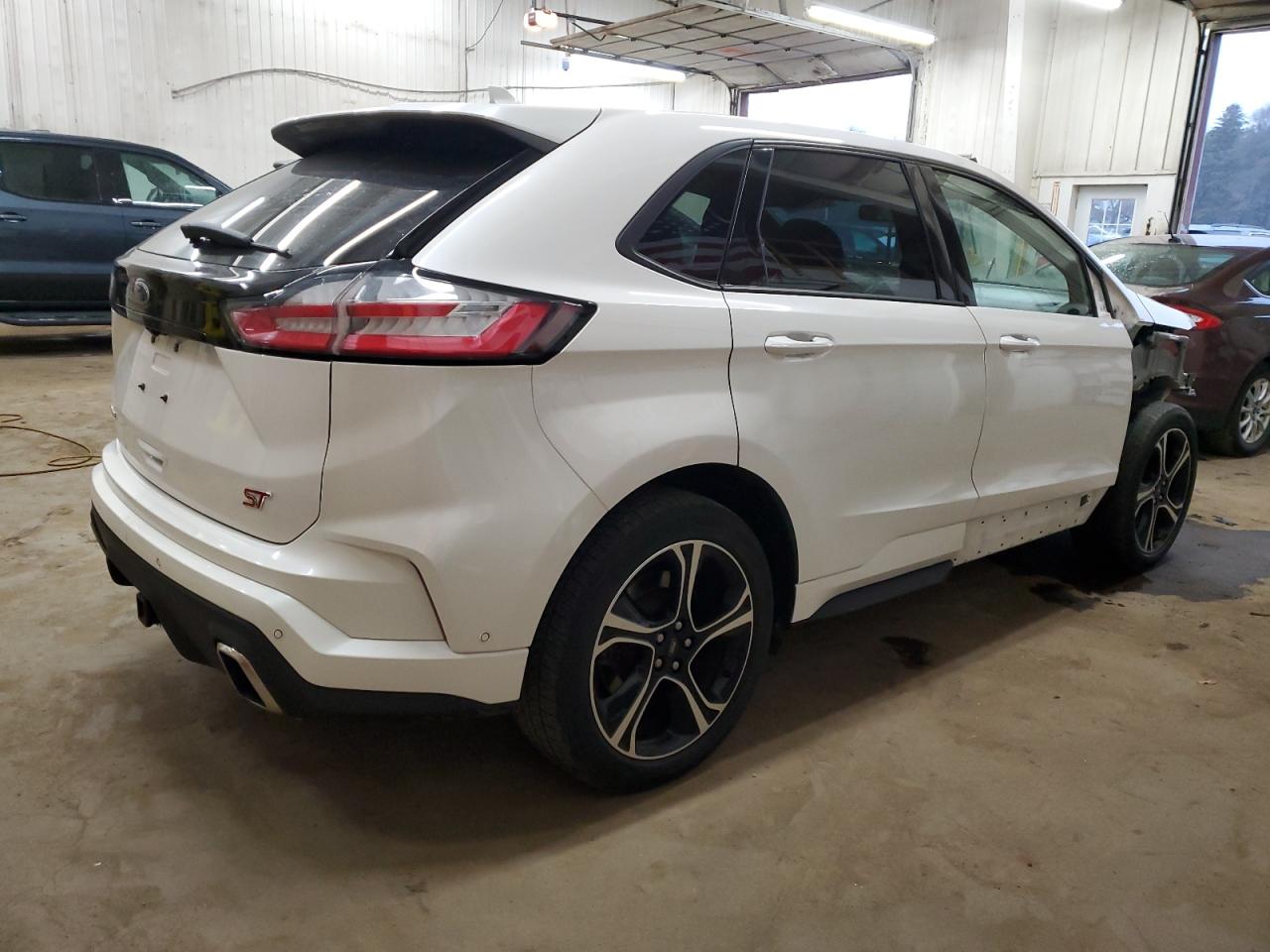 2019 Ford Edge - Image 3